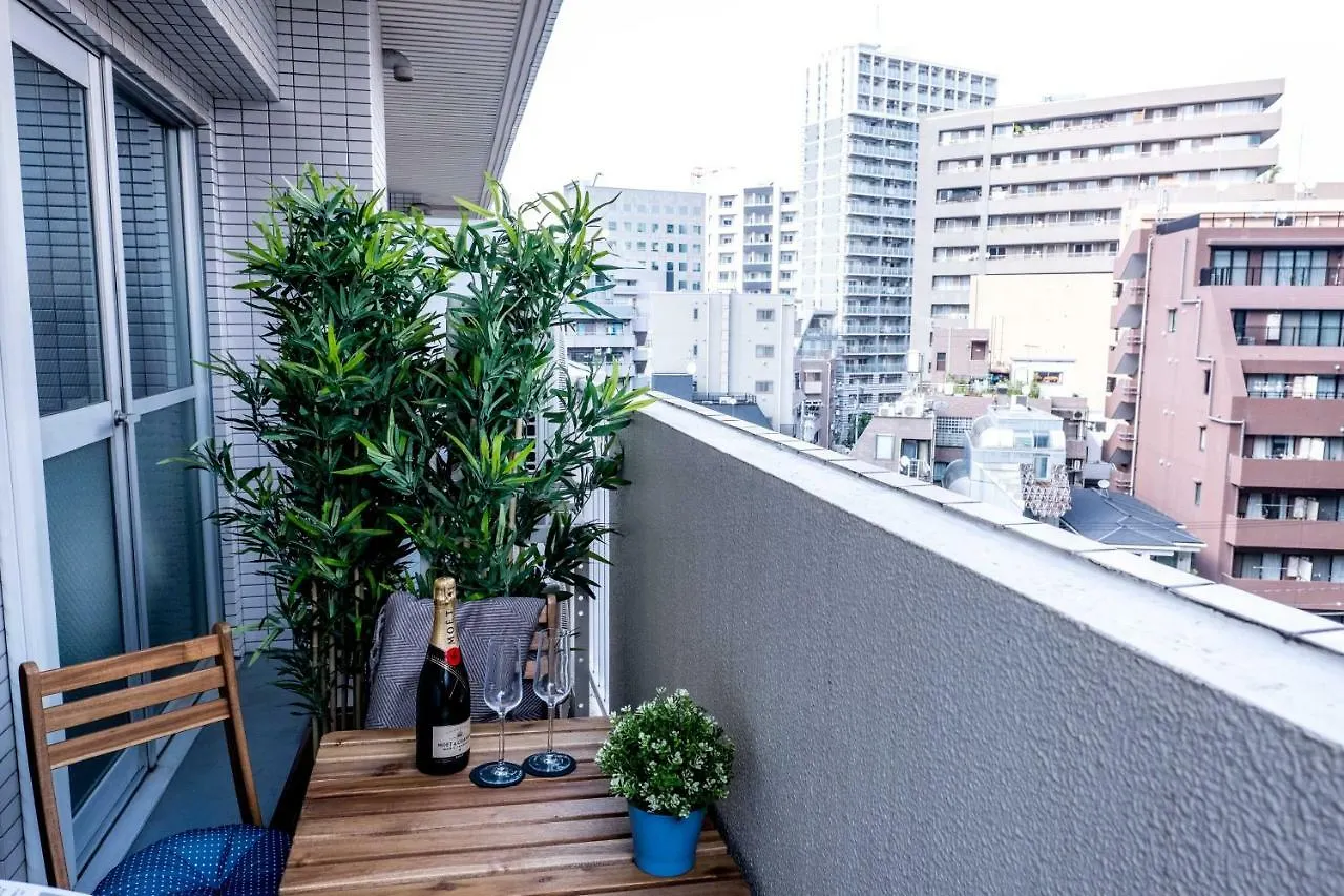 Charming Tokyo Apartment With Private Balcony 0*,  اليابان