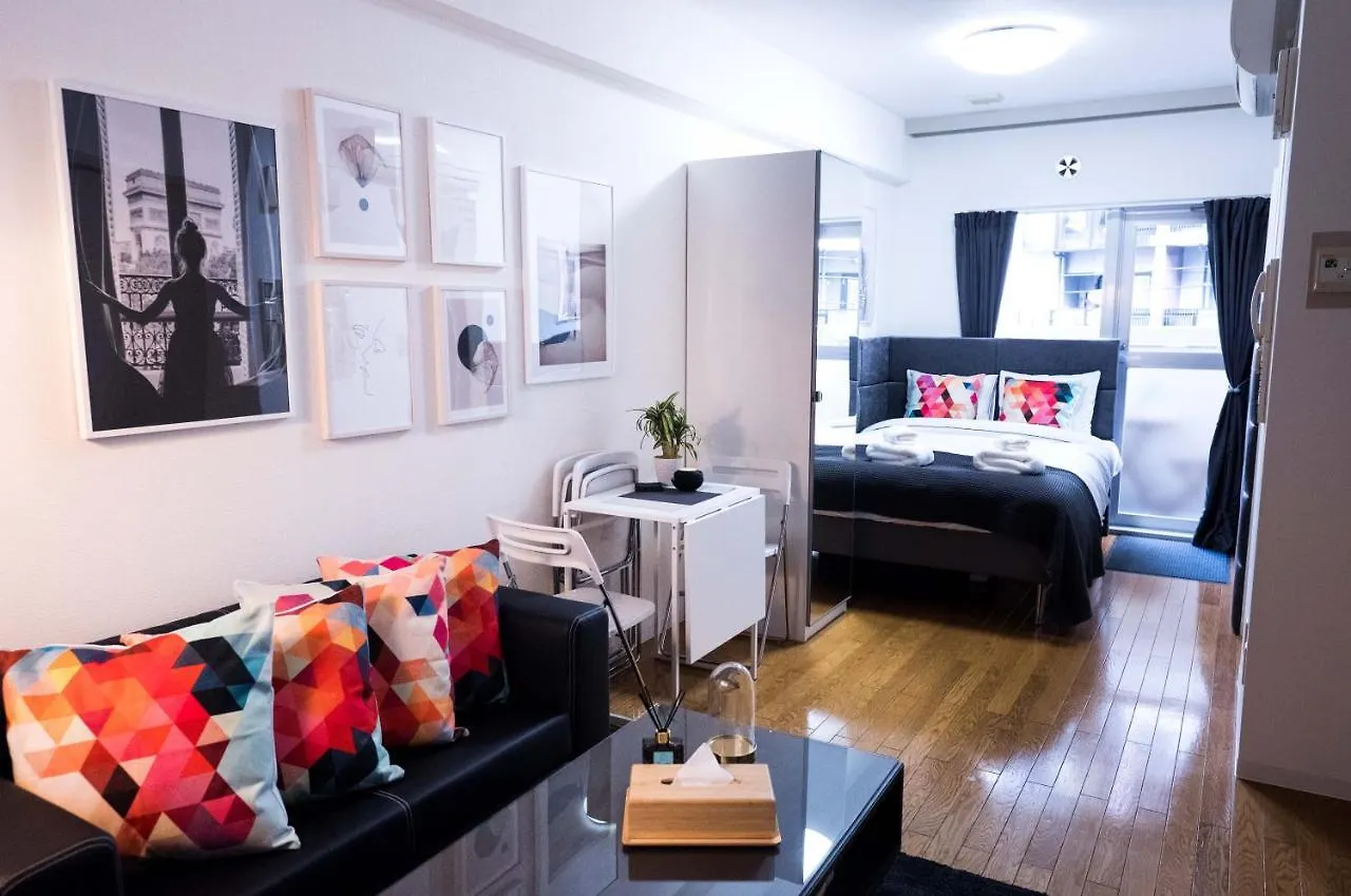 Charming Tokyo Apartment With Private Balcony 0*,