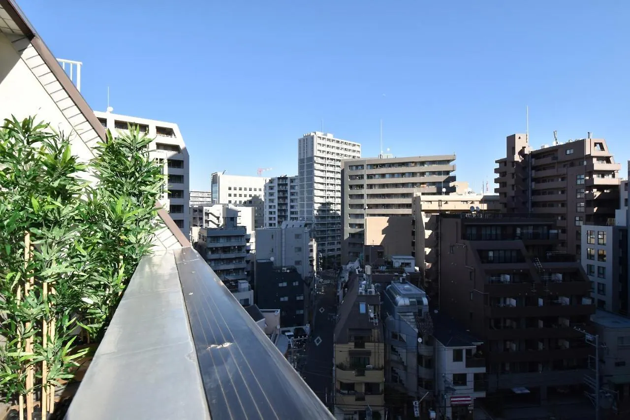 Charming Tokyo Apartment With Private Balcony اليابان